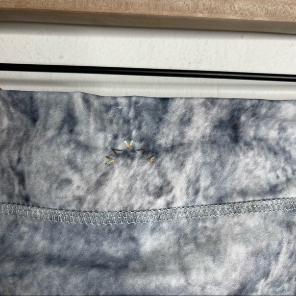 Varley Bedford Tight Crop Leggings Silver Tie Dye Size S Activewear - Picture 10 of 13